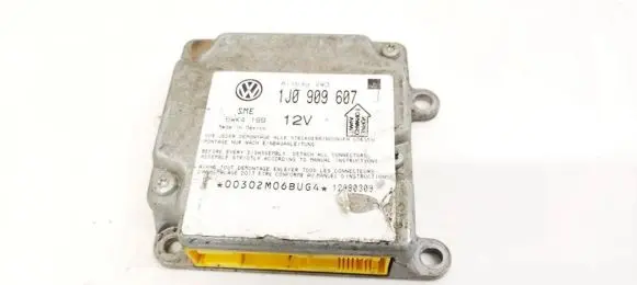Volkswagen PASSAT B5 Airbag control unit/module 1J0909607 5WK4199
