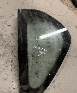 Opel Frontera B Rear side window