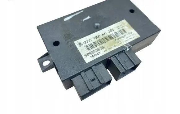 Audi A4 S4 B7 8E 8H Tow bar trailer control unit/module 1K0907383 506153