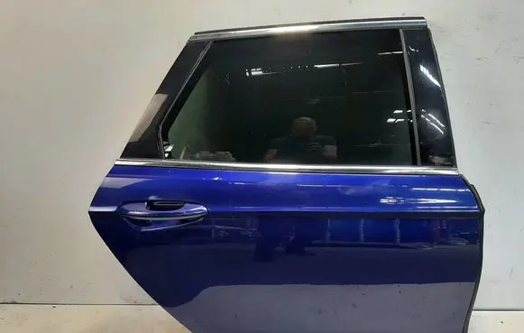 Ford Mondeo MK V Rear door