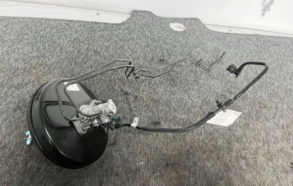 Ford Transit Courier Brake booster