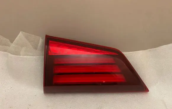 Mitsubishi Outlander Tailgate rear/tail lights W2558