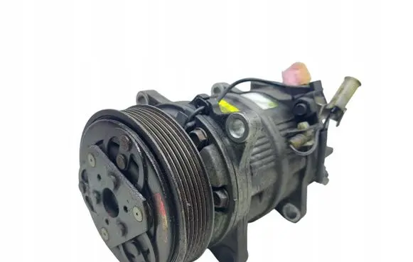 Citroen C5 Air conditioning (A/C) compressor (pump) 8708581