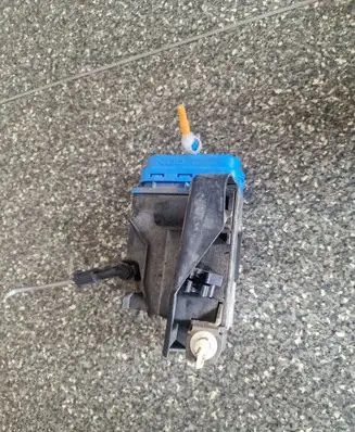 Audi A4 S4 B5 8D Rear door lock 4A0839016H