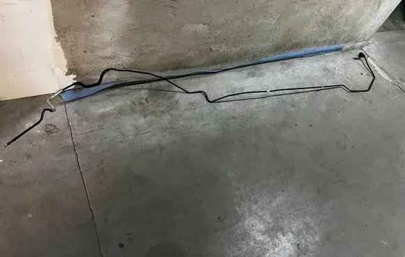 Ford Mustang VI Fuel line pipe FR3C-9G700-AH FR3C9G700AH