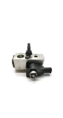 Tesla Model 3 Air conditioning (A/C) expansion valve 1101878-00-A