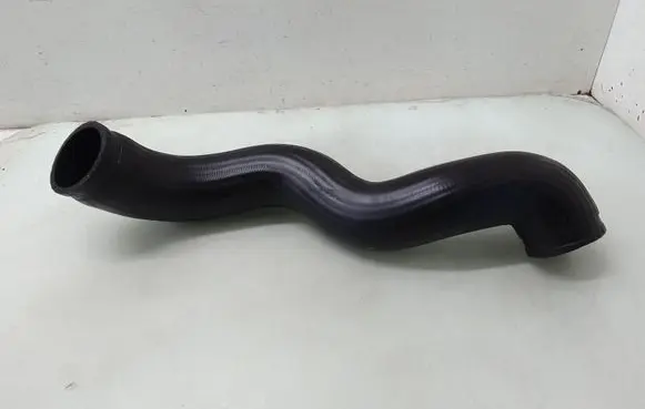 Volvo XC70 Intercooler hose/pipe