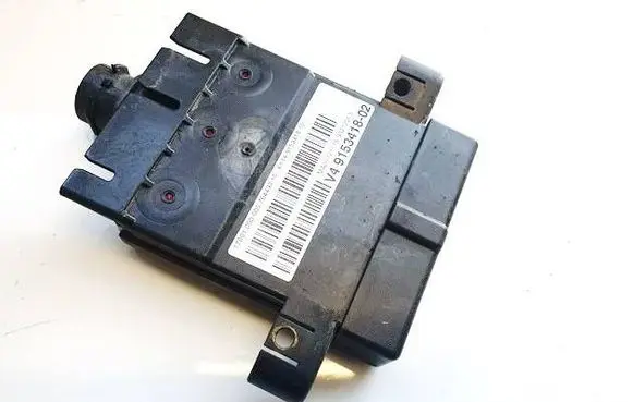 BMW 5 F10 F11 Coolant fan relay V4915341802