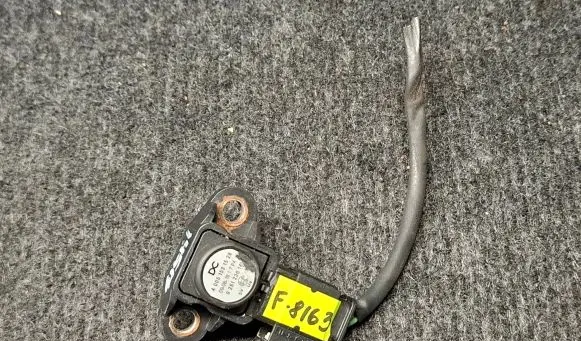 Mercedes-Benz ML W164 Air pressure sensor A0061531528 09081817P4 0261230141
