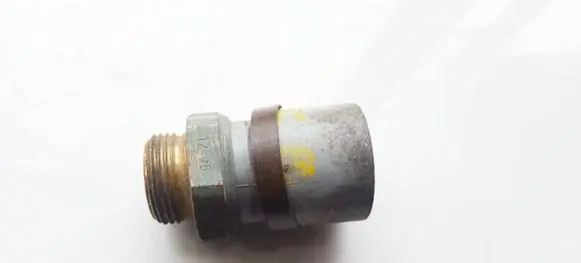 Opel Vectra B Air conditioning (A/C) pressure sensor 90506498