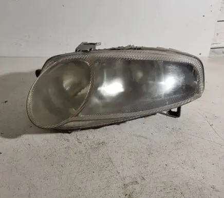 Alfa Romeo 147 Headlight/headlamp 468261960 0301186201