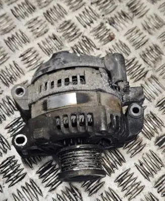 Toyota Avensis T250 Generator/alternator 1042104521