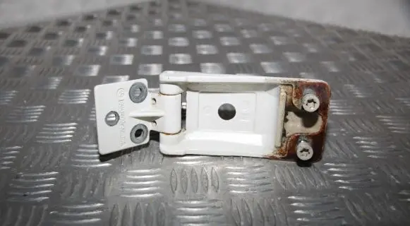Volkswagen II LT Rear door lower hinge A9017400737 9017400737