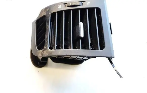 Chevrolet Captiva Dashboard side air vent grill/cover trim