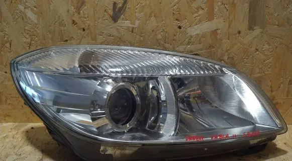 Skoda Fabia Mk2 (5J) Headlight/headlamp