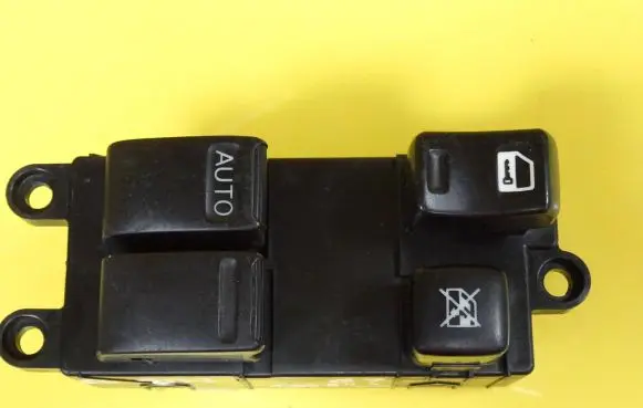 Nissan Almera Tino Electric window control switch