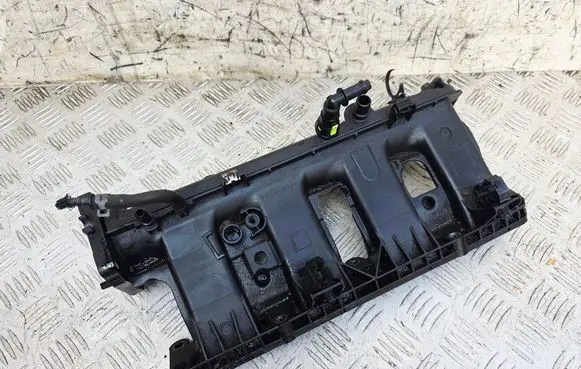 Nissan Qashqai Intake manifold 140030983R 1072535S01