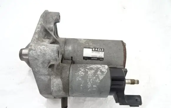 Peugeot 208 Starter motor 9671530880