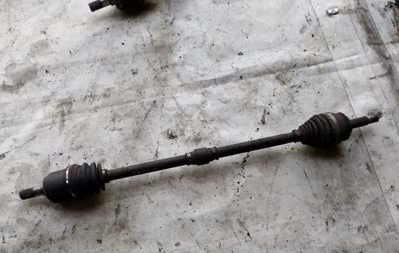 Mitsubishi Galant Front driveshaft