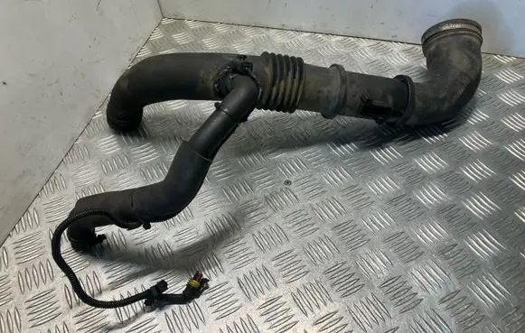 Citroen Jumper Turbo air intake inlet pipe/hose 1366233080