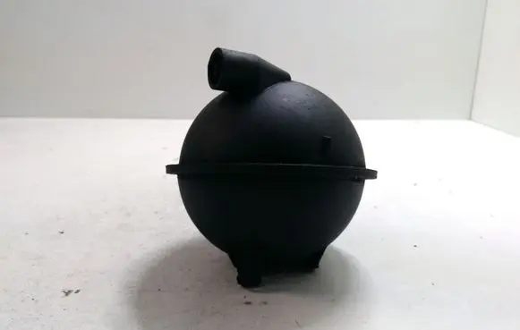 Vacuum air tank