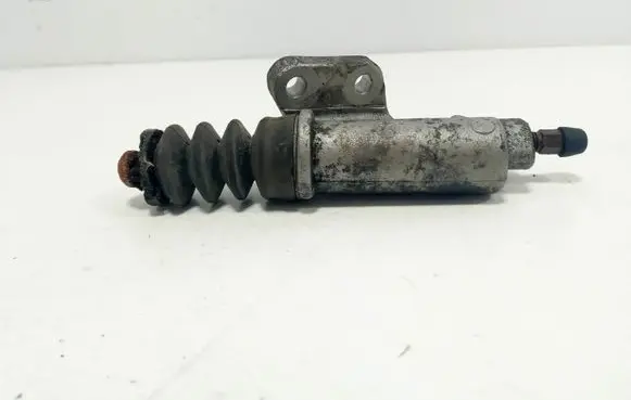 Honda FR-V Clutch master cylinder