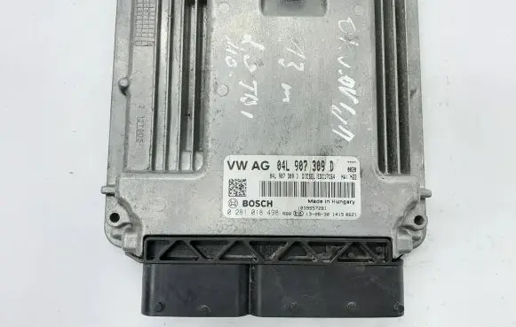 Skoda Octavia Mk3 (5E) Engine control unit/module 04L907309D 0281018498