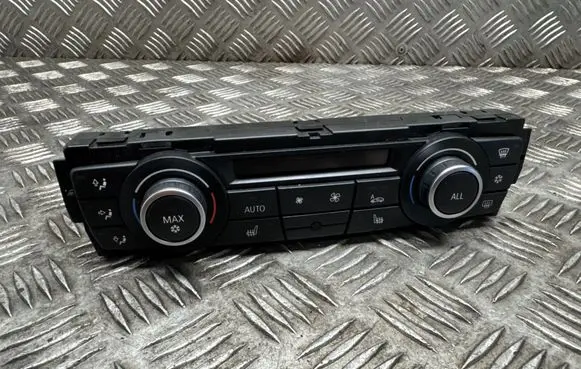 BMW X1 E84 Climate control unit 9263302 111624615B
