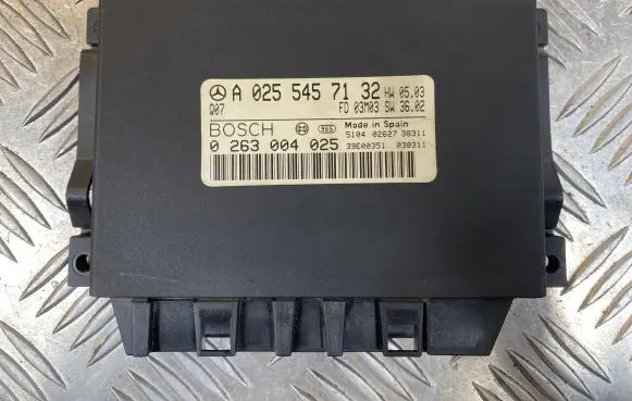Mercedes-Benz E W211 Parking PDC control unit/module A0255457132 39E00351 0263004025