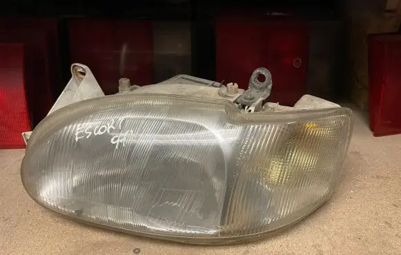 Ford Escort Headlight/headlamp