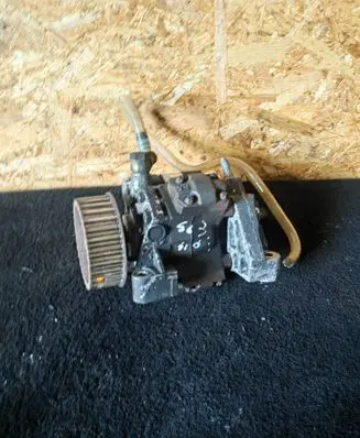 Renault Scenic III - Grand scenic III Fuel injection high pressure pump 8200821184
