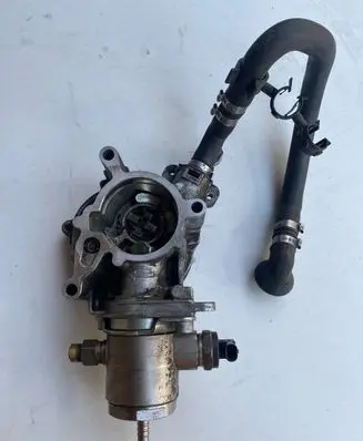 Audi A4 S4 B8 8K Fuel injection high pressure pump 06J145100C
