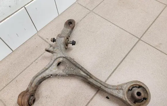 Honda Accord Front lower control arm/wishbone 