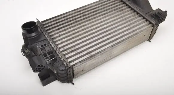 Opel Meriva B Intercooler radiator 13283251