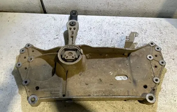 Skoda Octavia Mk2 (1Z) Front subframe 1K0199369G 15092U03 VMA9PB