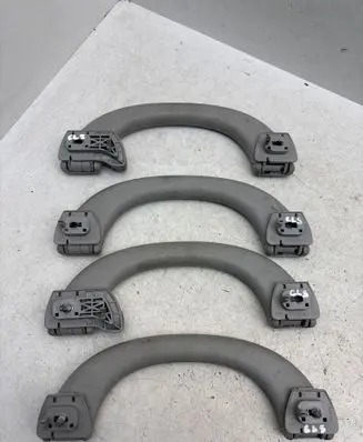 Mercedes-Benz CLS C219 Rear interior roof grab handle A2118100151 A2118100051
