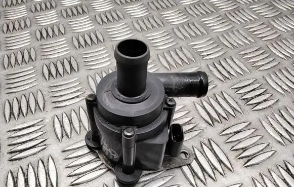 Volvo V70 Electric auxiliary coolant/water pump 31336211