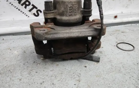 BMW X3 F25 Front brake caliper 703123 0489