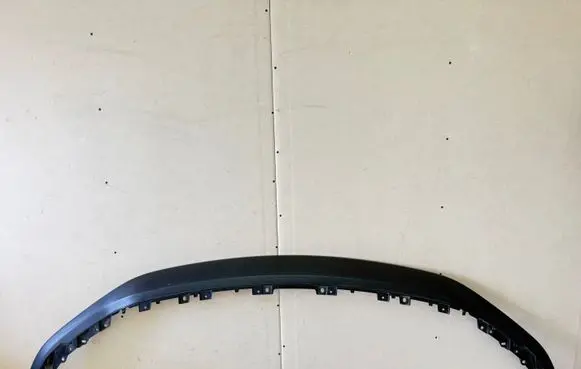Dodge RAM Front bumper upper radiator grill 68443837AC 68443433AD 6BT18TZZAJ