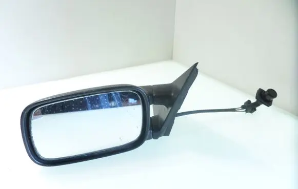 Volkswagen PASSAT B4 Manual wing mirror E10017272