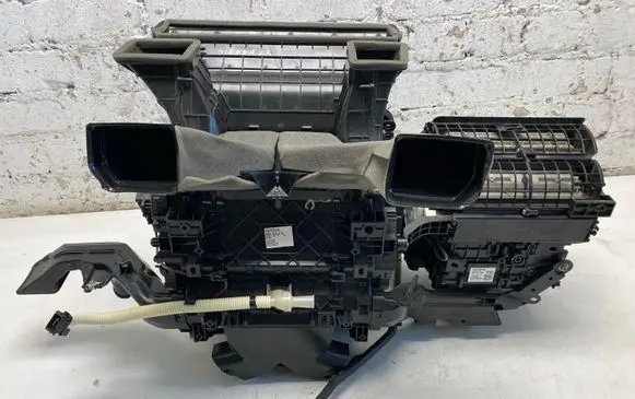 Toyota Sienna XL40 IV Interior heater climate box assembly 870500E100 870100E330