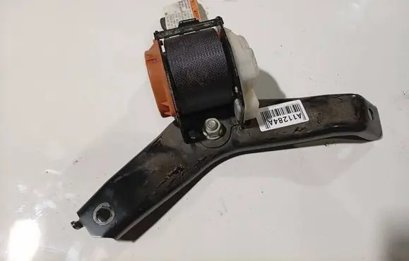 Subaru Legacy Middle seatbelt (rear)