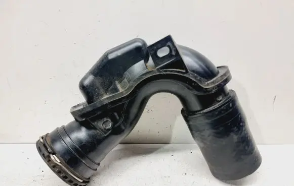 Toyota RAV 4 (XA40) Turbo air intake inlet pipe/hose 172750X011