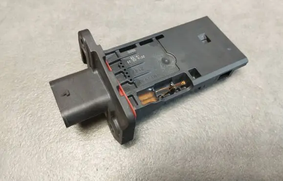 BMW 7 G11 G12 Mass air flow meter 8605565 2242130 0280218324