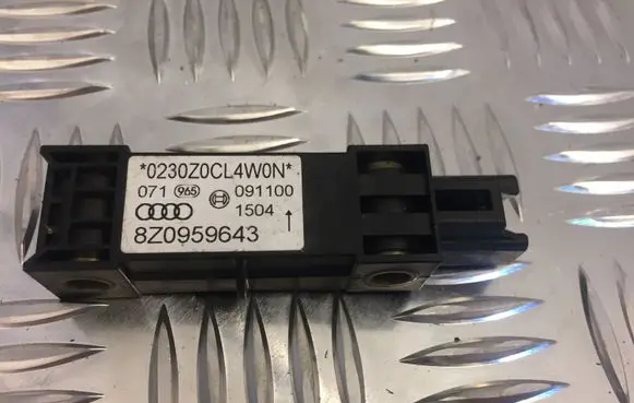 Audi A2 Airbag deployment crash/impact sensor 8Z0959643 233