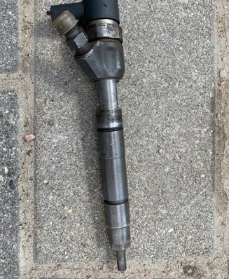 Fuel injector