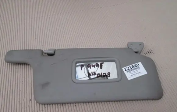 Nissan Primera Sun visor