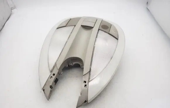 Mercedes-Benz CLS C219 Front seat light A2198200901 2JM00885246