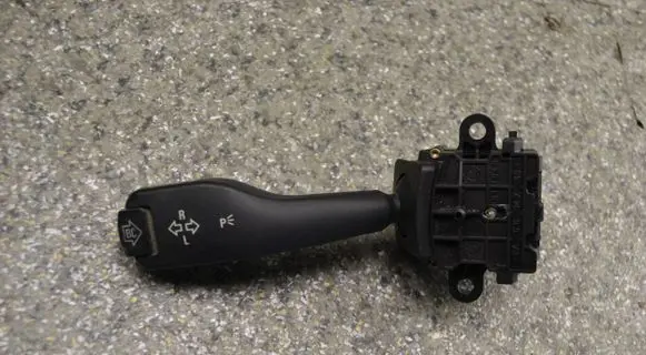 BMW 3 E46 Indicator stalk 8363668