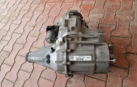 Cadillac Escalade IV Gearbox transfer box case 23164254